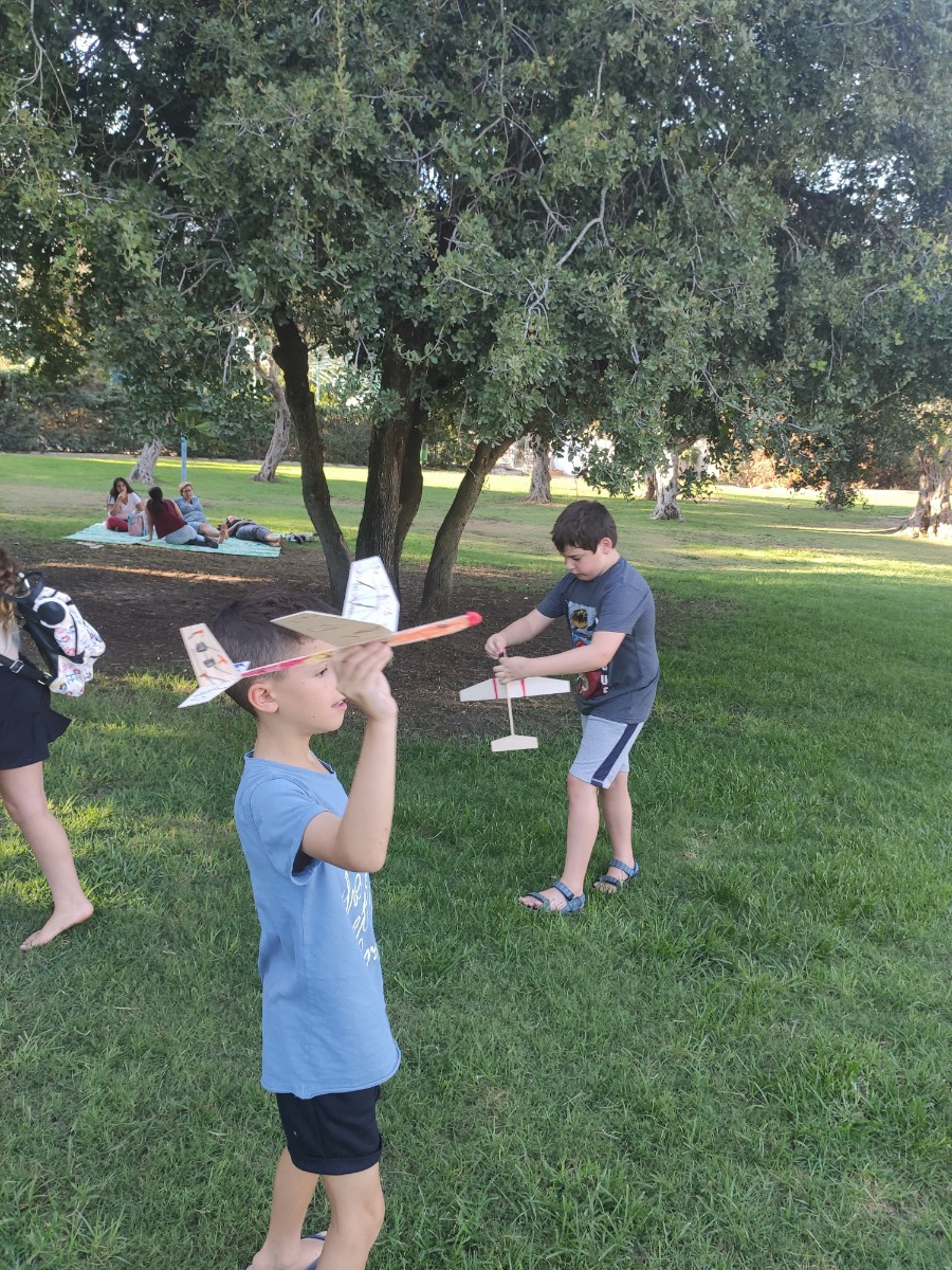 פעילויות קיץ 2020 - טיסנים בחורשה